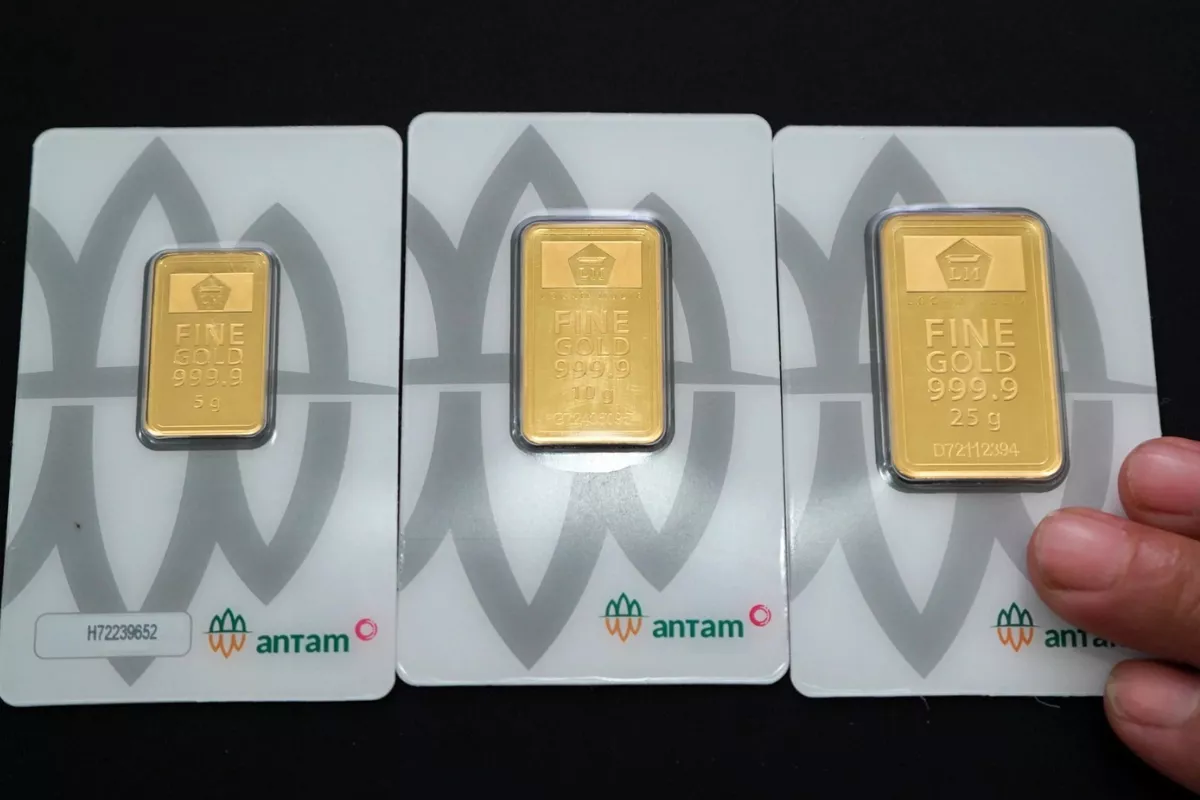 Buyback Emas Antam UBS Galeri 24 Turun Ikuti Harga Global