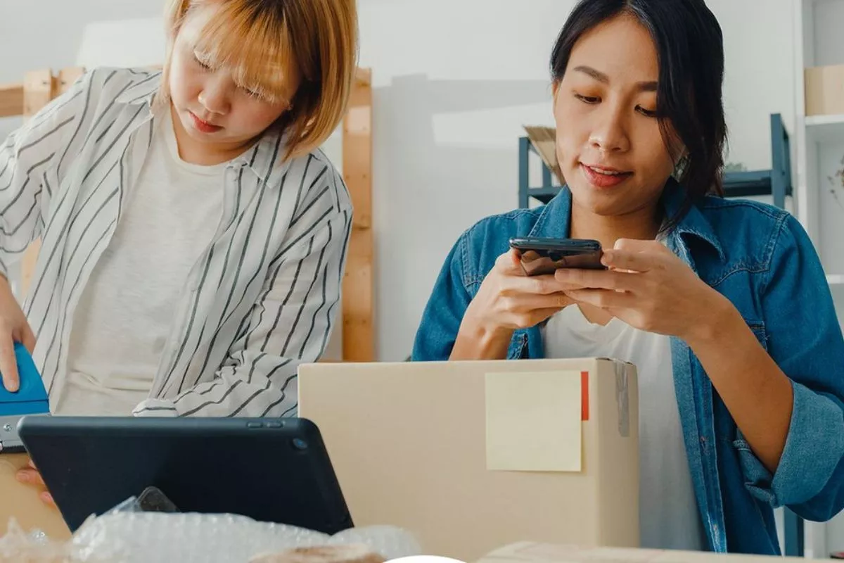 Bisnis Sepi? Ini 5 Tahapan Memulai Digitalisasi UMKM untuk Pemula!