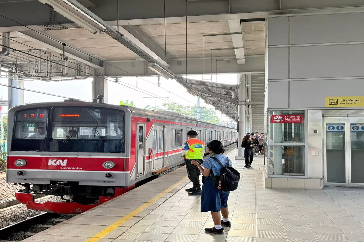 KA Jarak Jauh Beroperasi Normal Usai Insiden di Stasiun Bekasi Timur