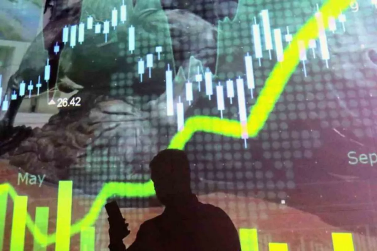 IHSG Bergerak Fluktuatif, Cek Deretan Saham Potensial Hari Ini