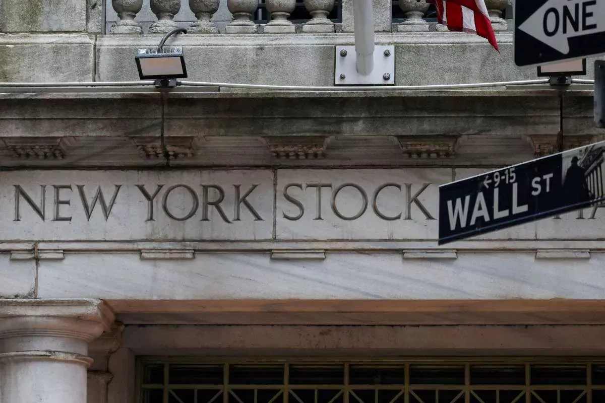 Wall Street Rekor Baru Dow Jones Tembus 50.000 Berkat Sektor AI