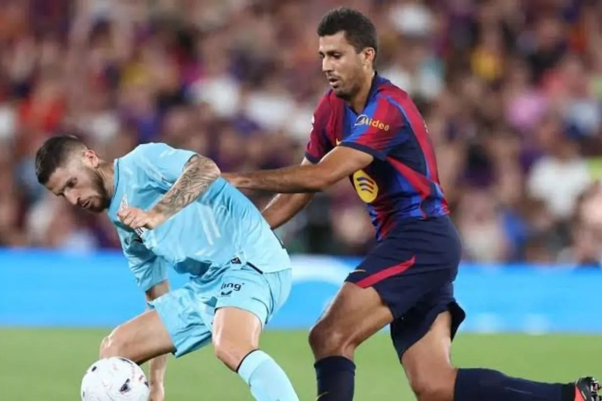 Debut Rodri di Barcelona Dapat Rating 6,8, Ini Respon Hansi Flick