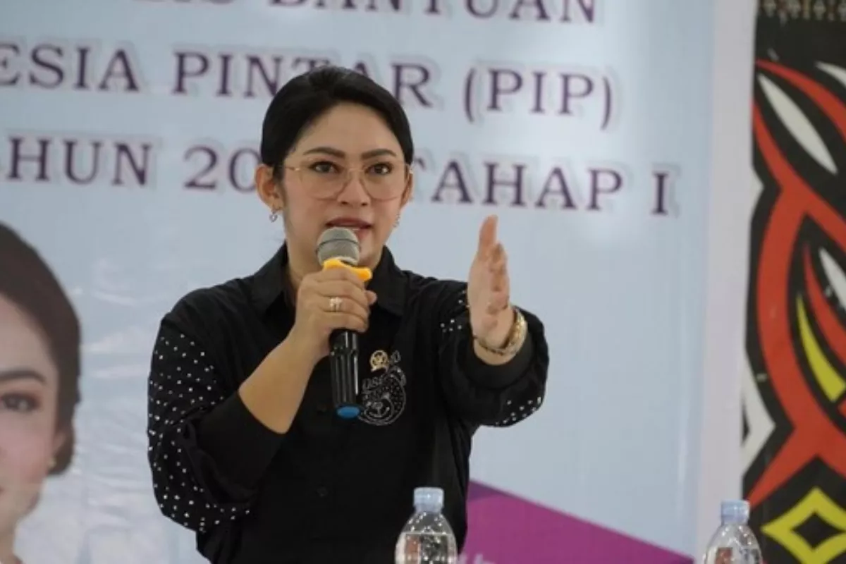 Masuk Desil 4 DTSEN, Anggota DPR Eva Rataba Ngaku Buka Suara