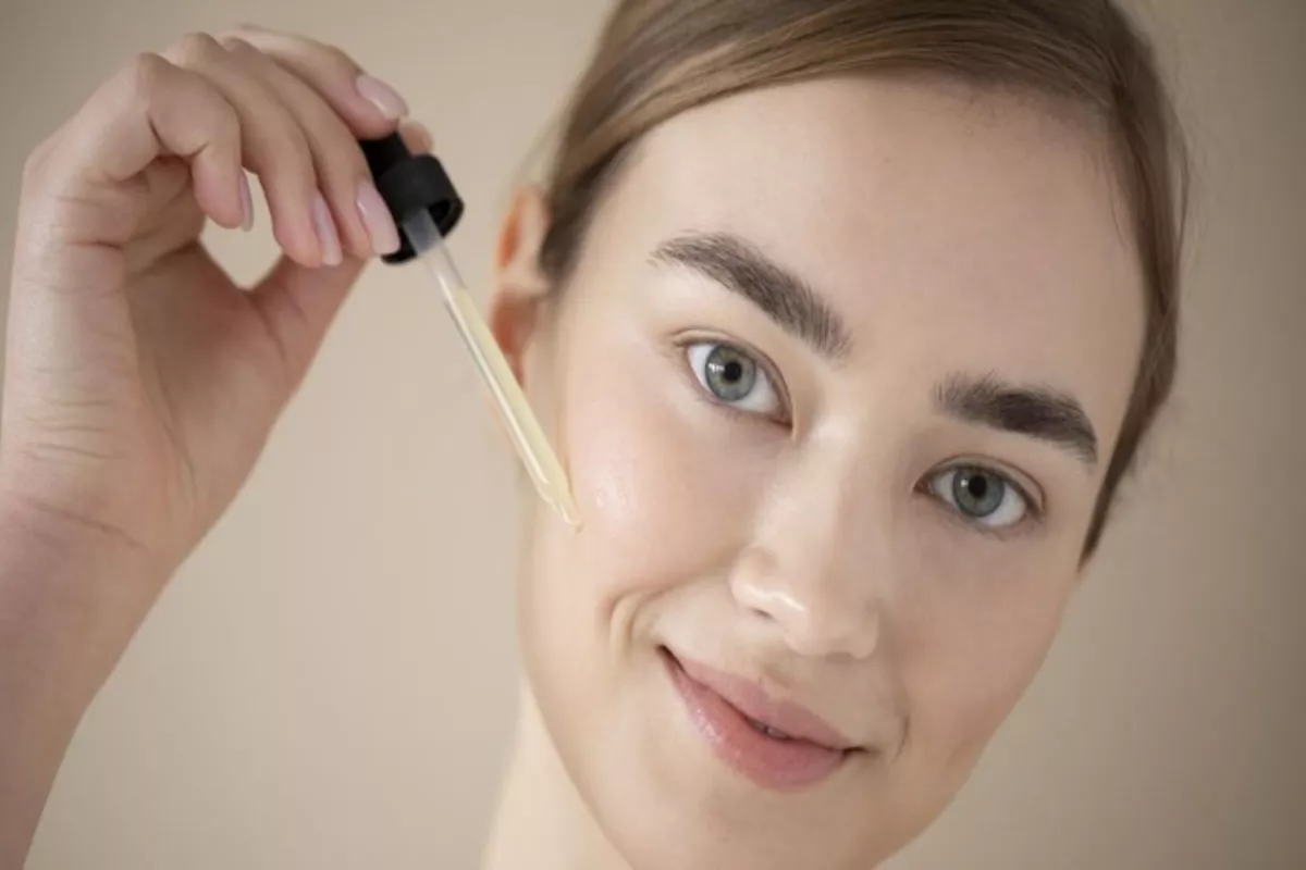 Skincare Rutin Untuk Kulit Kering Agar Tetap Lembap