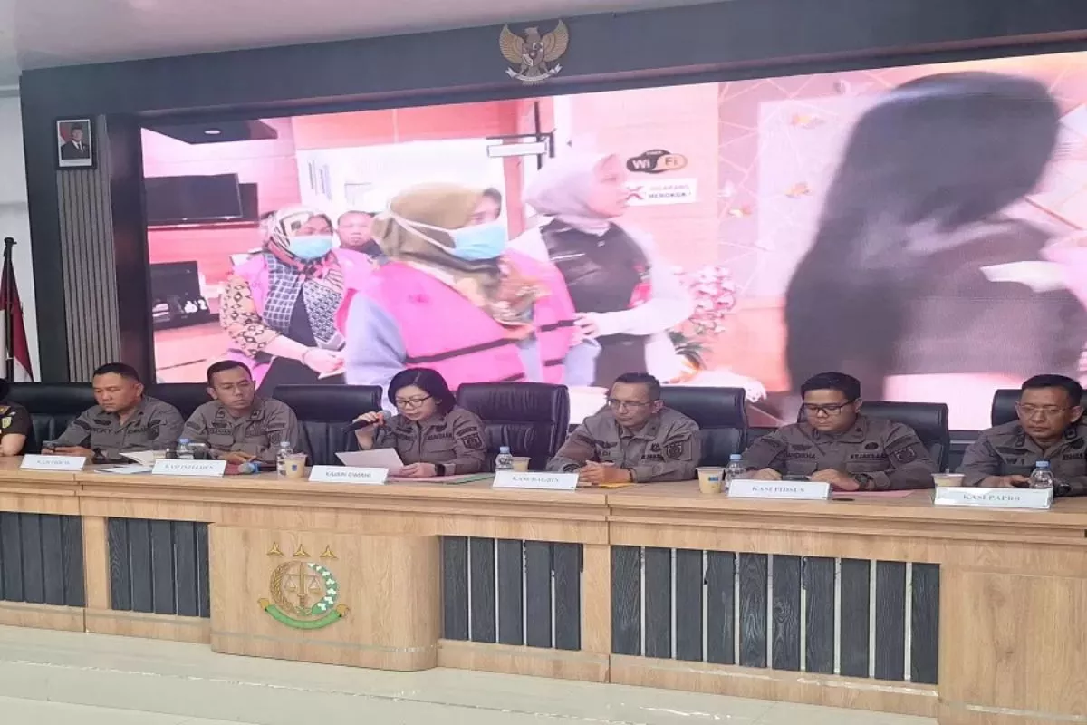 Kejari Tahan 2 Tersangka Kasus Dugaan Korupsi Disnaker Kota Cimahi