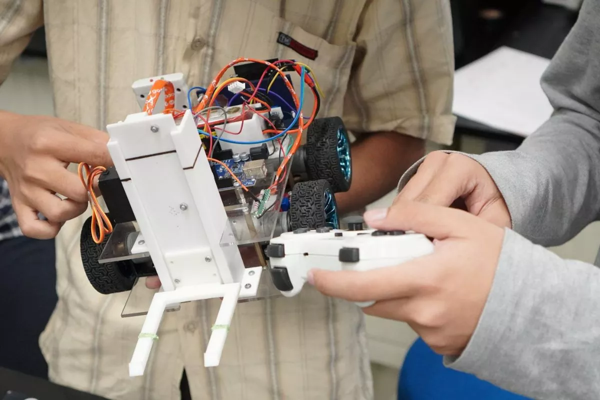 Kemendikdasmen Sebut Robotika Buka Peluang Karier Baru SMK