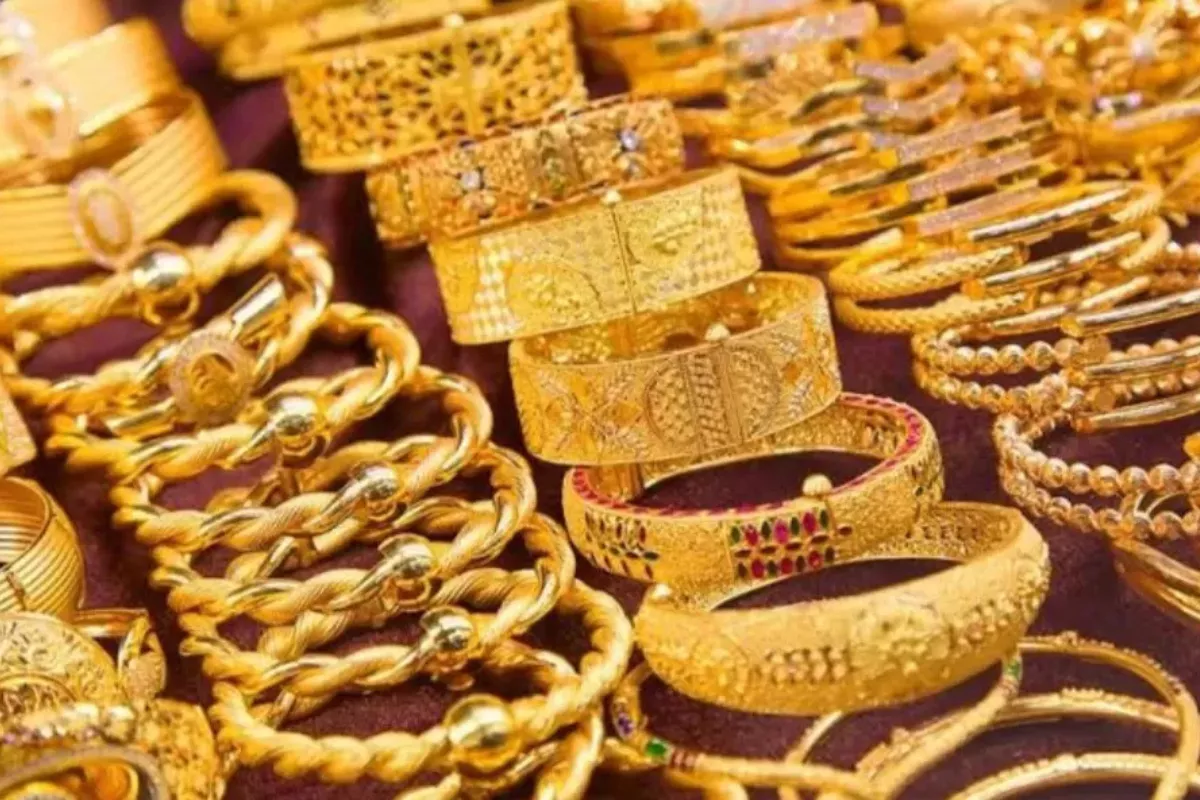 Harga Emas Perhiasan 13 Mei 2026 Tetap Tinggi Saat Rupiah Melemah