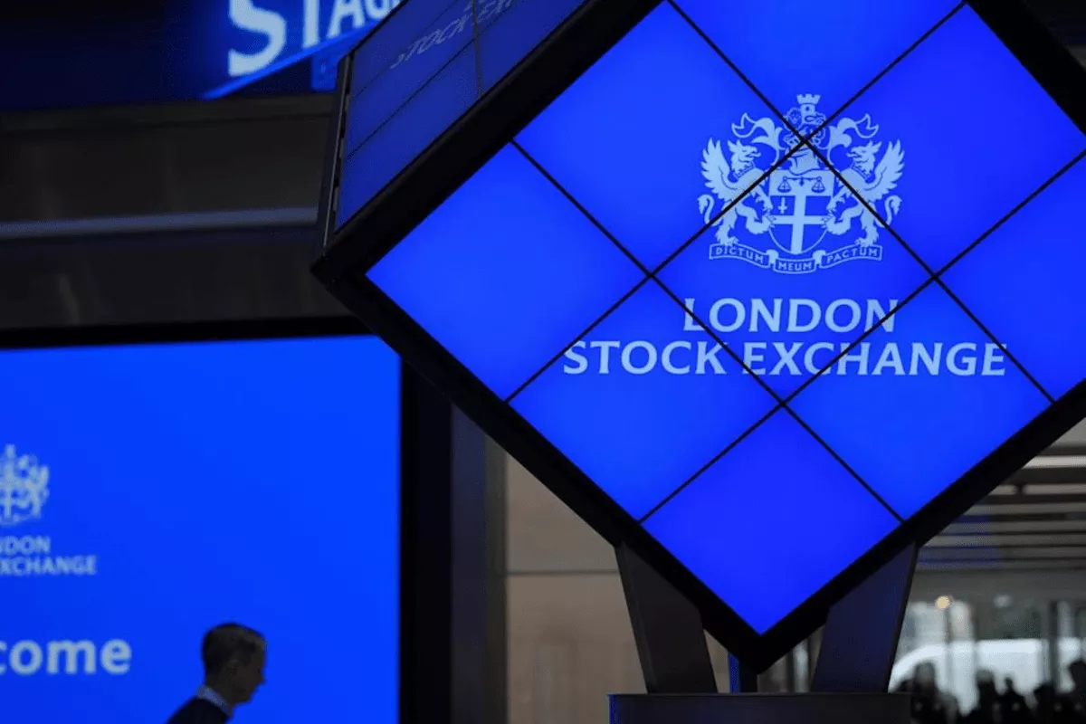Gangguan Pasokan Minyak Timur Tengah Angkat FTSE 100