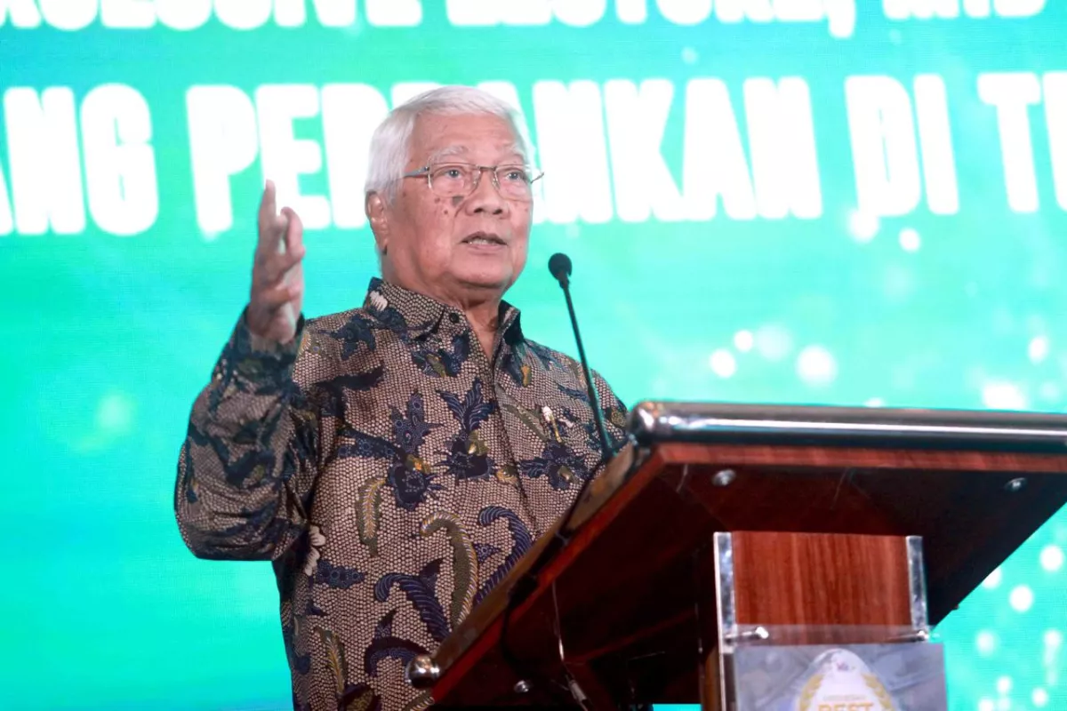 Soedradjad Djiwandono Kebijakan Moneter dan Fiskal Harus Berjalan Selaras