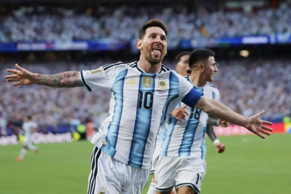 Hattrick Messi Bawa Argentina Libas Aljazair 3-0