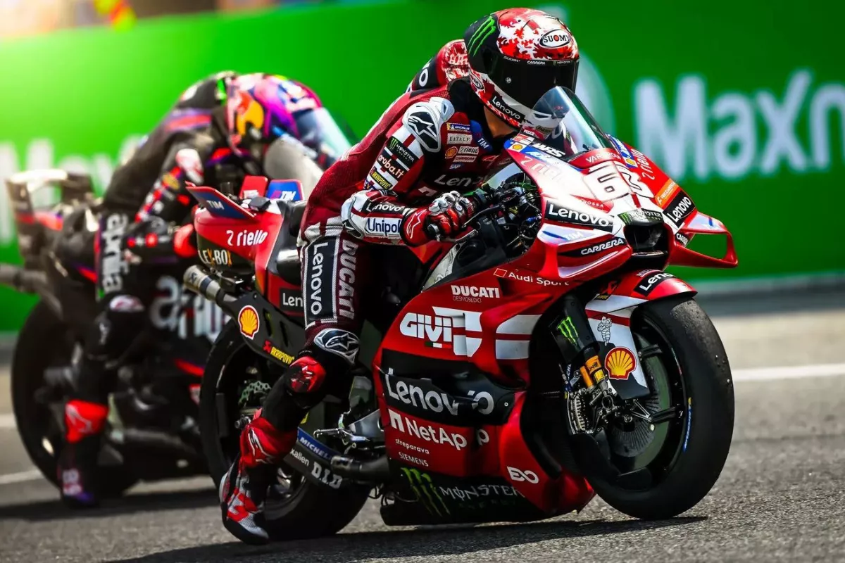 Kejutan MotoGP: Francesco Bagnaia Resmi Pindah ke Aprilia