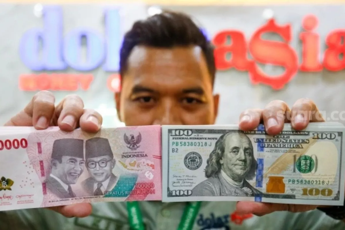 Kurs Rupiah Tertahan di Rp 17.693, Menanti Rilis Inflasi dan The Fed