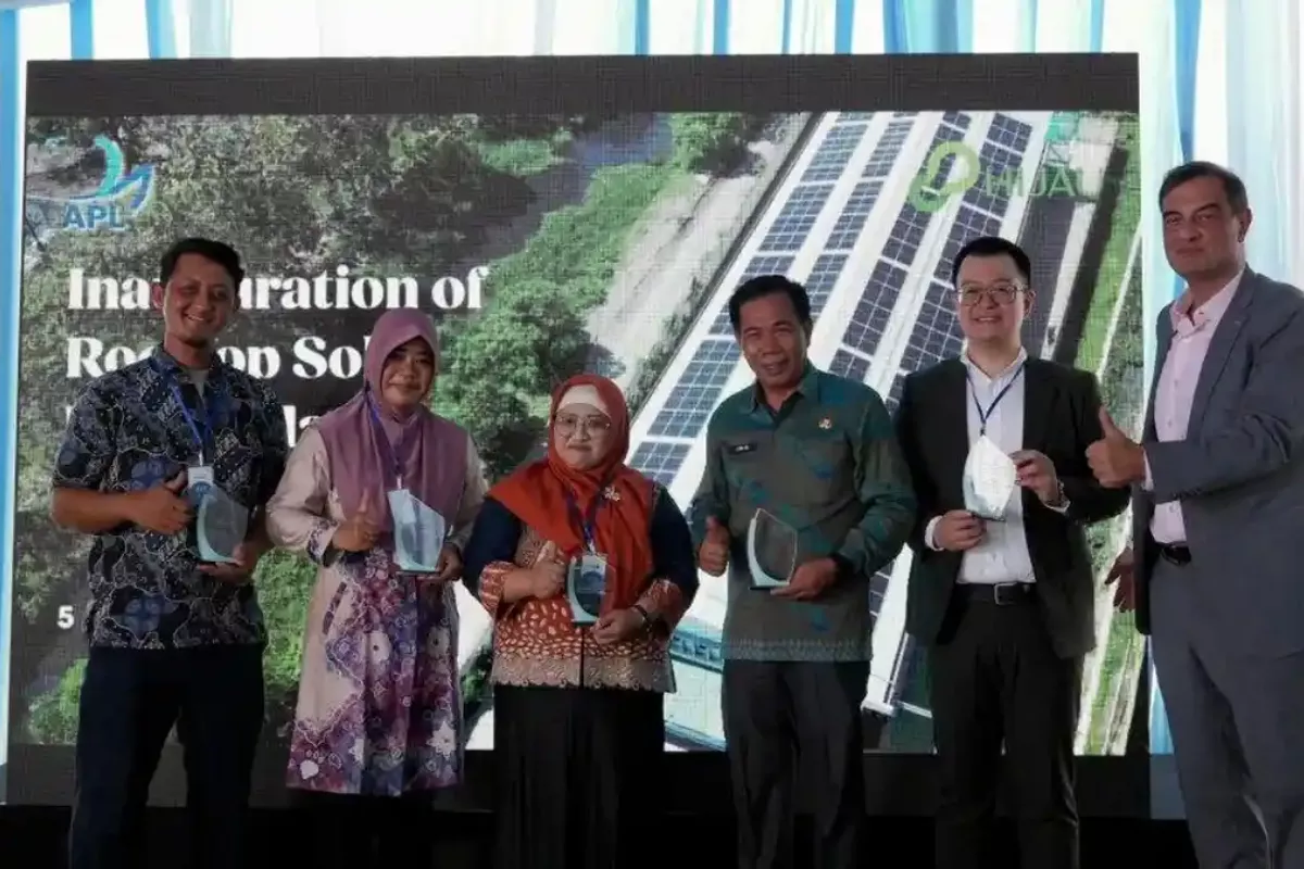 APL Resmikan PLTS Atap di Sidoarjo, Target Pangkas 264 Ton Emisi Karbon