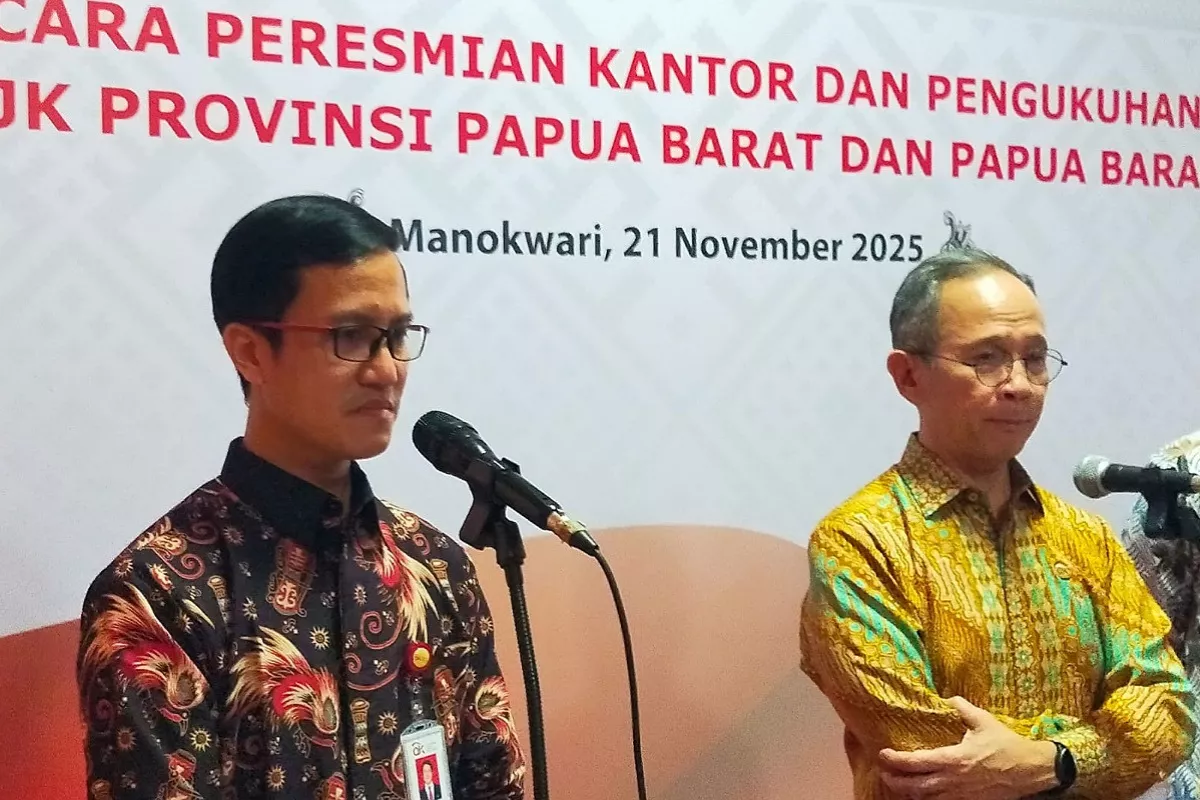 OJK Terima 77 Laporan Keuangan Ilegal di Papua Barat