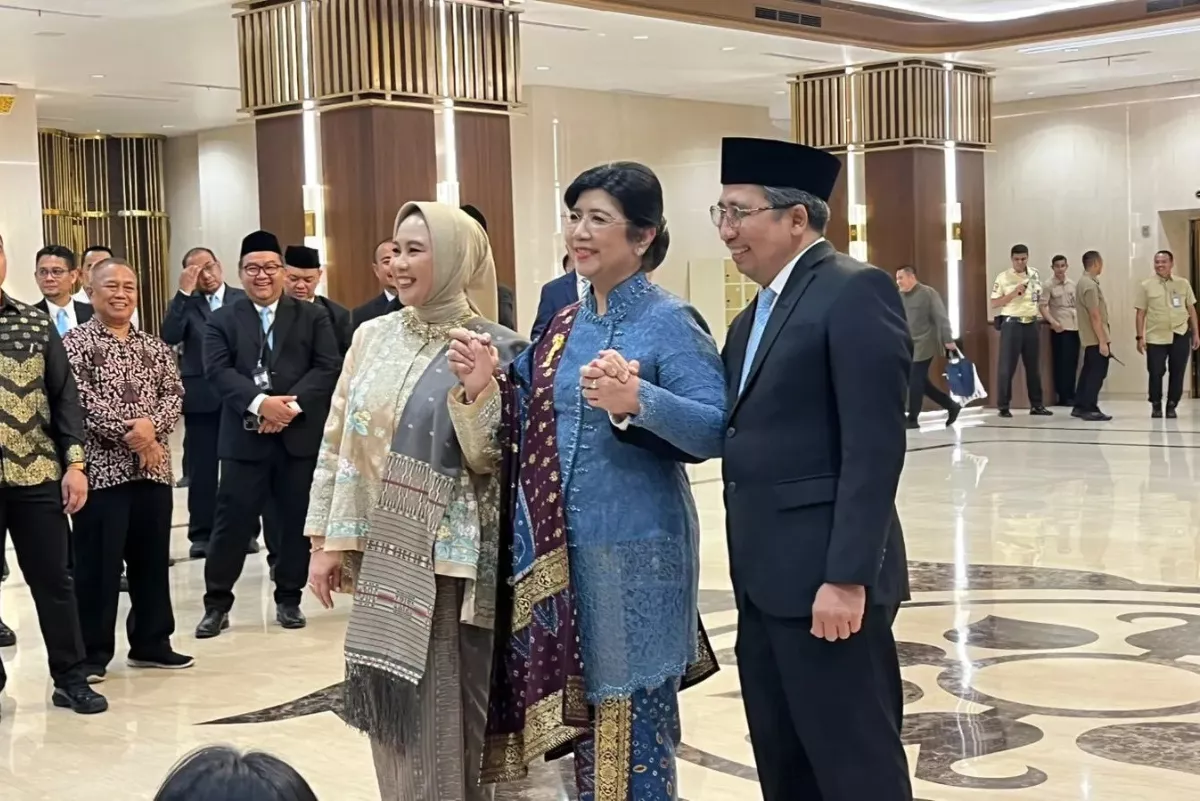 Format Komunikasi Baru RDG Bulanan Bank Indonesia Di Era Destry