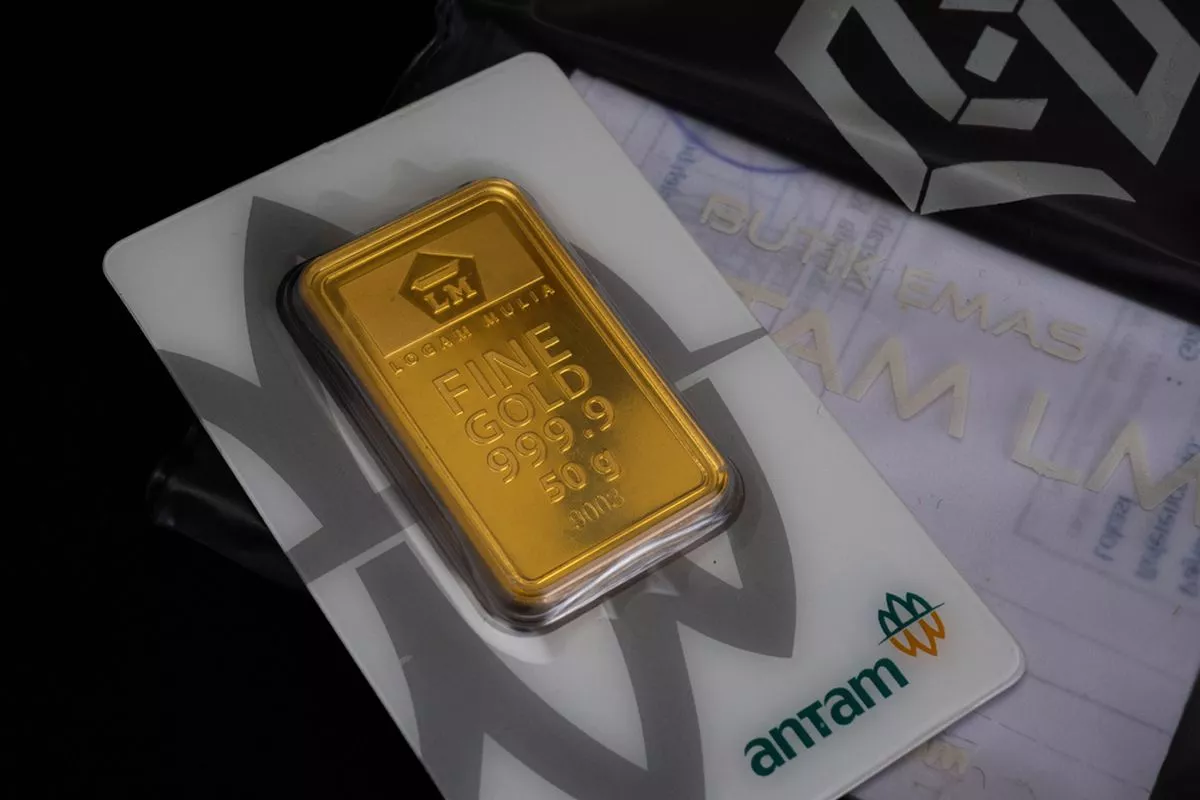 Harga Emas Antam Anjlok Rp 50.000 Per Gram Pada Perdagangan Hari Ini