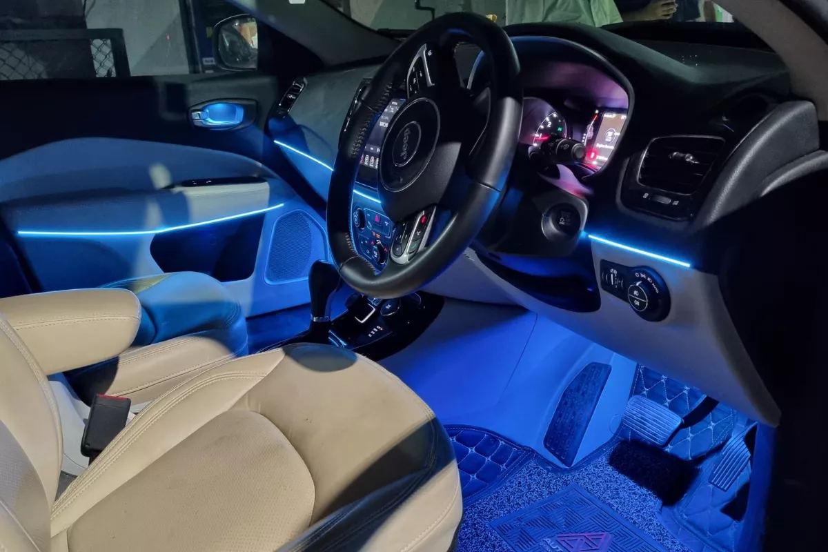 Tips Modifikasi Interior Mobil Jadi Mewah dan Nyaman