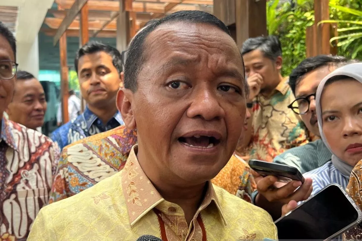Alasan Utama Menteri Bahlil Memilih Impor Minyak Mentah dari Rusia!!