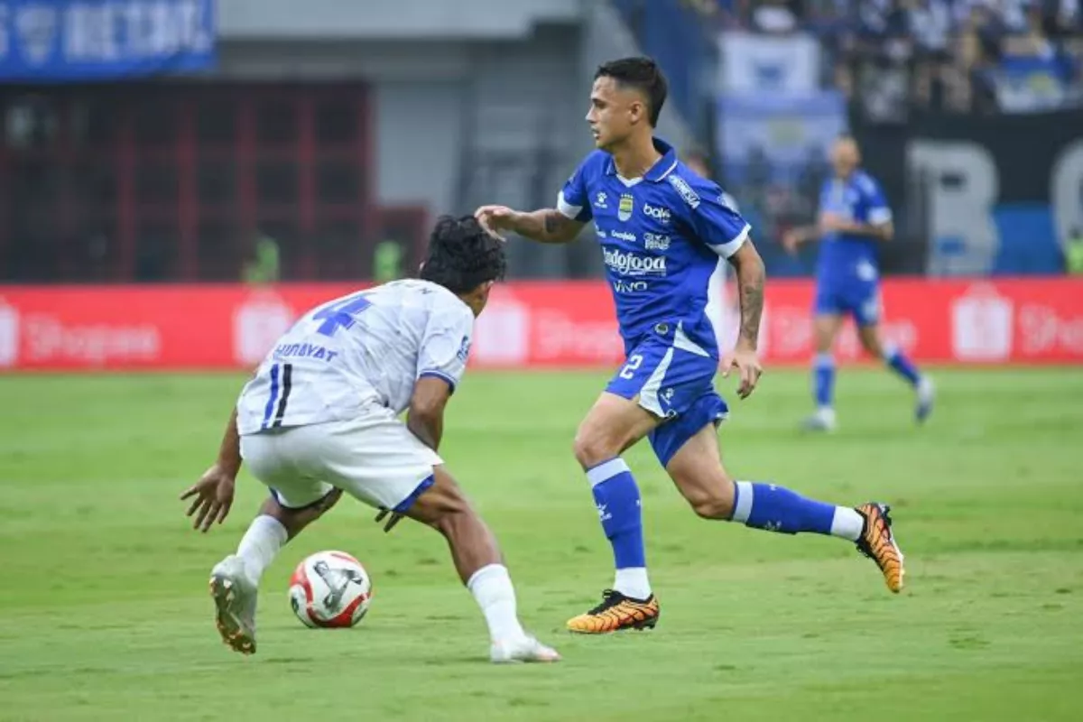 Eliano Reijnders Tegaskan Kesiapan Bela Persib Kontra Bali United