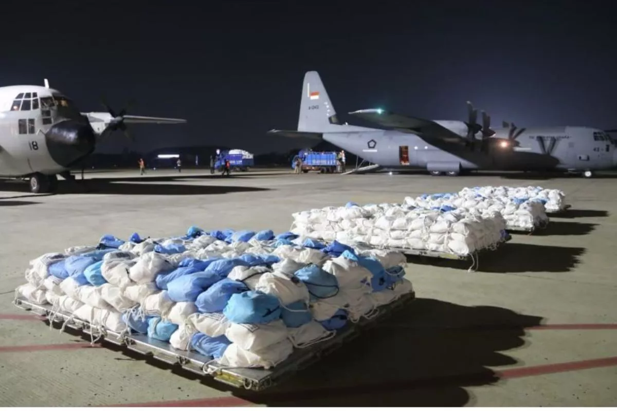 Seskab Teddy: 52 Ton Bantuan Logistik Telah Dikirim ke Lokasi Gempa NTT