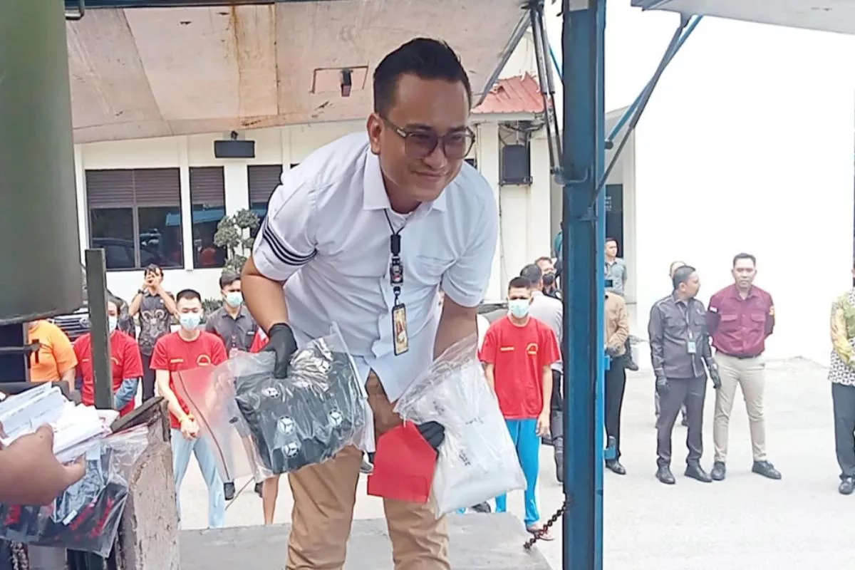 Polisi Batam Bongkar Modus Baru Narkotika Liquid Vape Isi Sabu
