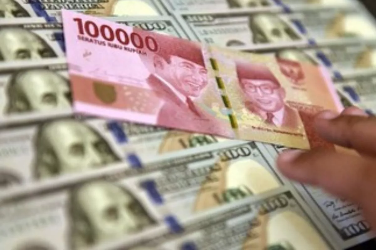 Rupiah Menguat ke Angka 17.716 per Dolar AS dan Kurs Bank Besar