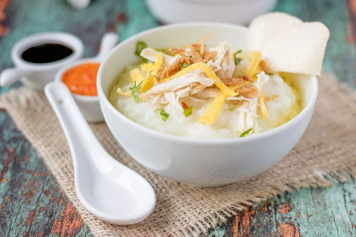 Resep Bubur Ayam Sederhana dan Praktis, Lengkap Aneka Topping