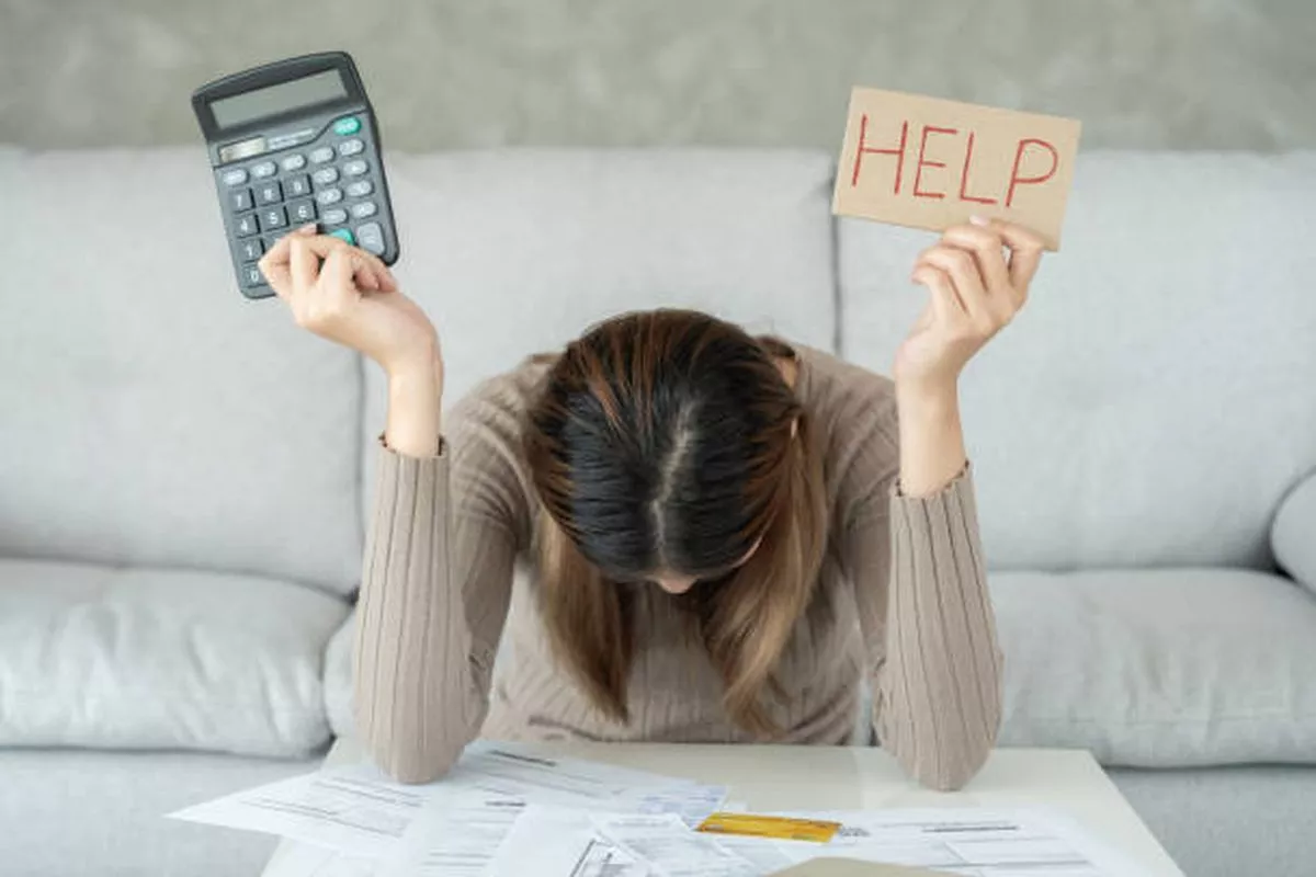 Tips menghindari doom spending saat stres kerja dan Lelah Mental