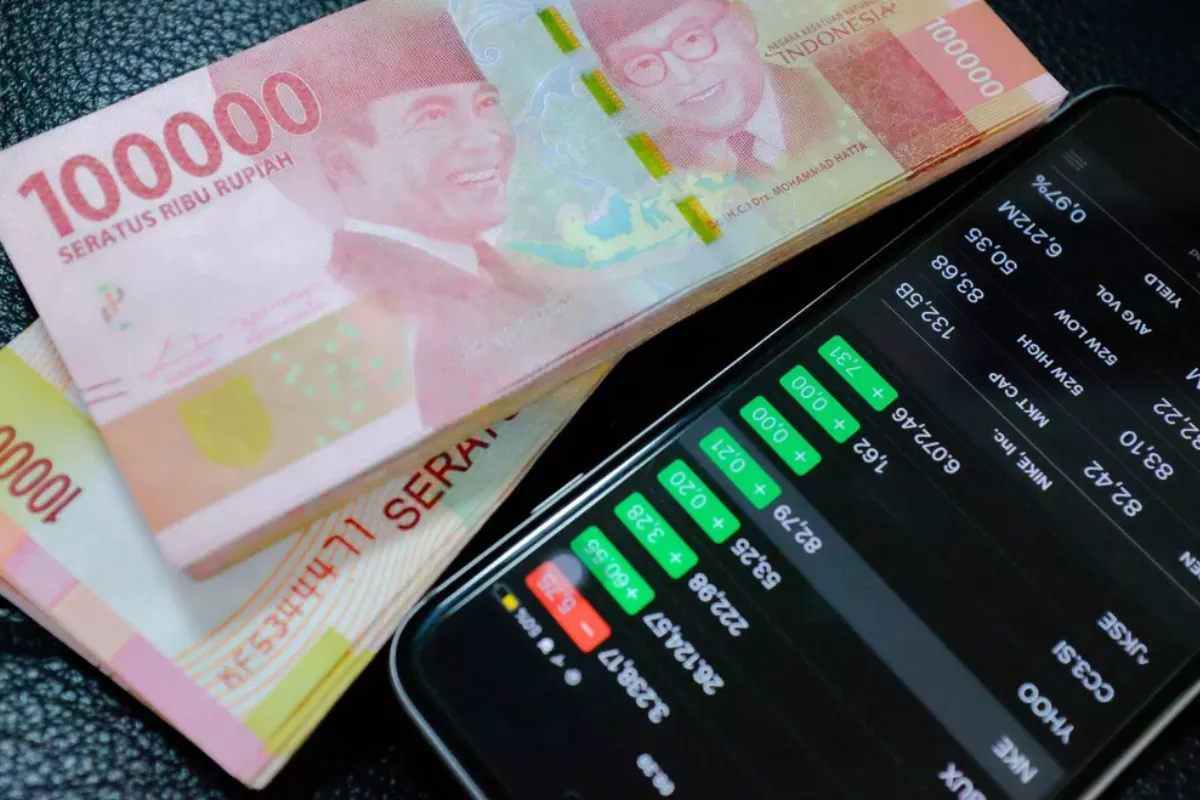 Kurs Dolar AS ke Rupiah 13 Juli 2026 dan IHSG Hari Ini Melemah