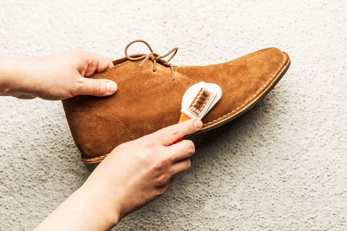 Panduan Lengkap Merawat Sepatu Suede Anti Brudul dan Pudar