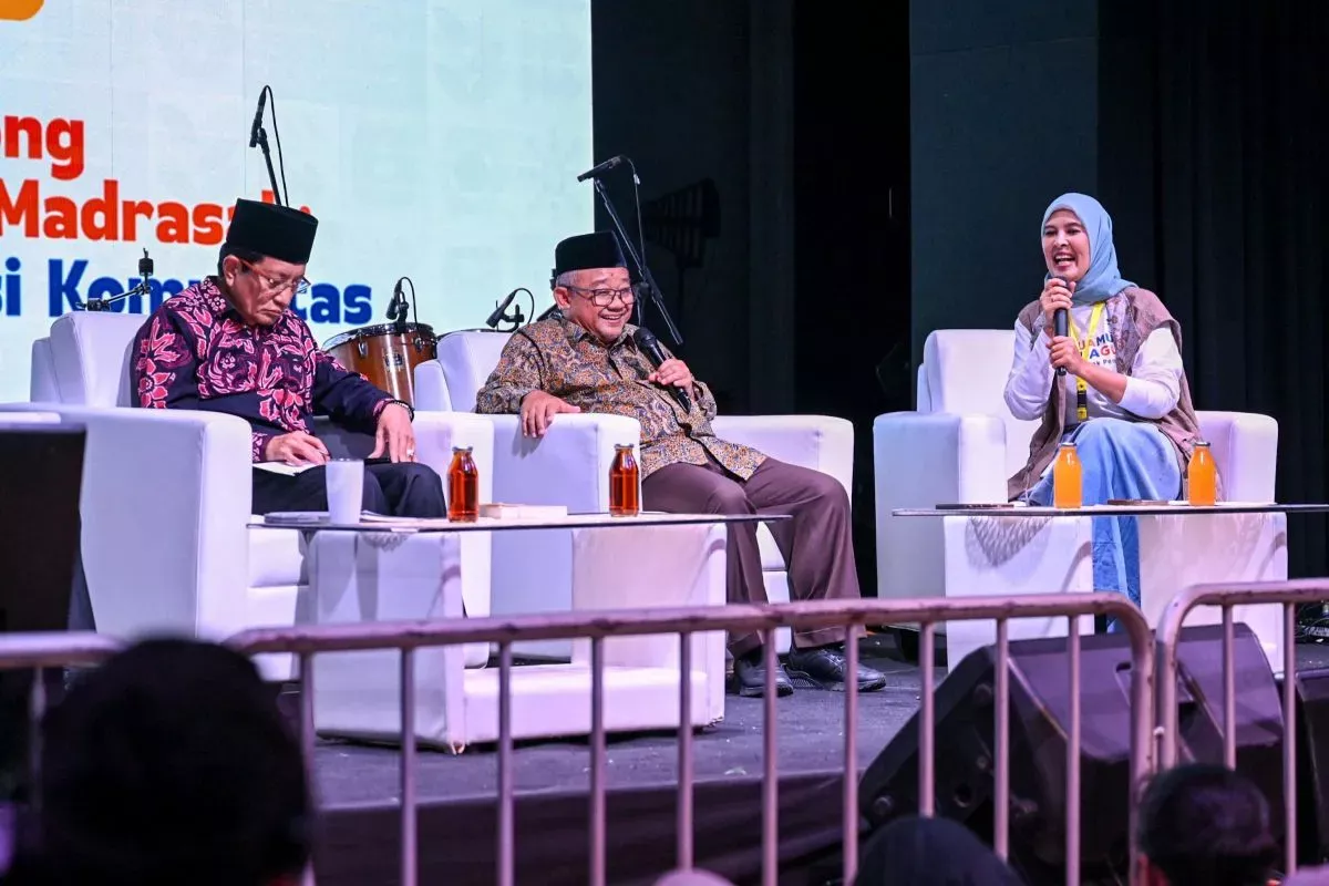 Mendikdasmen Tekankan Gotong Royong Perkuat Diknas