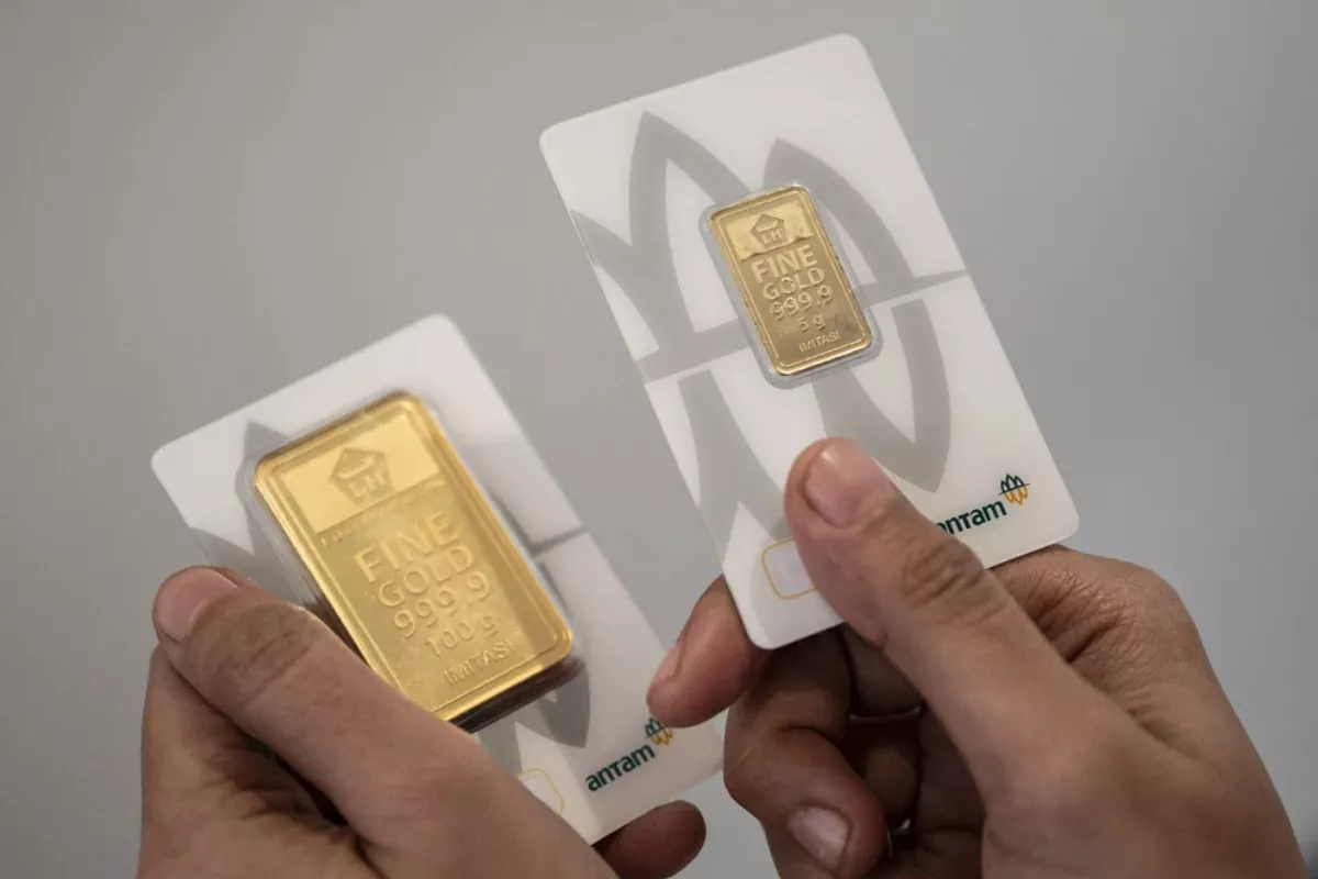Harga Emas Antam Hari Ini Naik Rp5.000 Menjadi Rp2,673 Juta per Gram