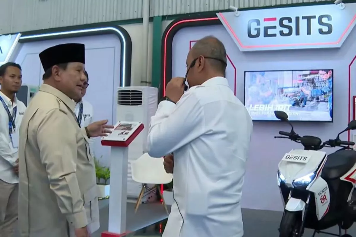 Presiden Prabowo Resmikan Ekosistem Motor Listrik Nasional
