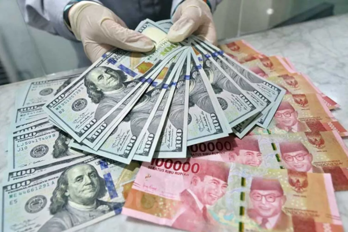 Laju Rupiah Berpotensi Menanjak Menuju Level 17.600 per Dolar AS