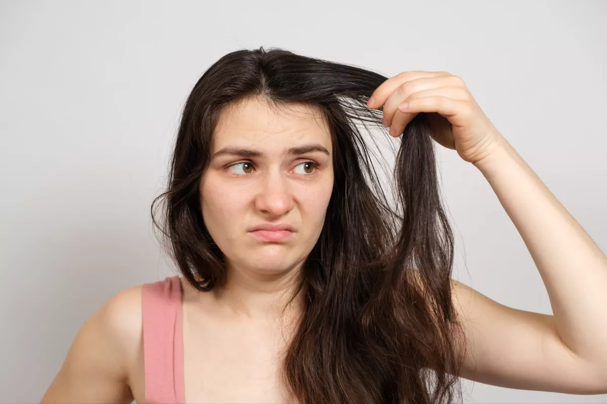 Tips Sederhana Mencegah Rambut Lepek Agar Tetap Fresh Sepanjang Hari