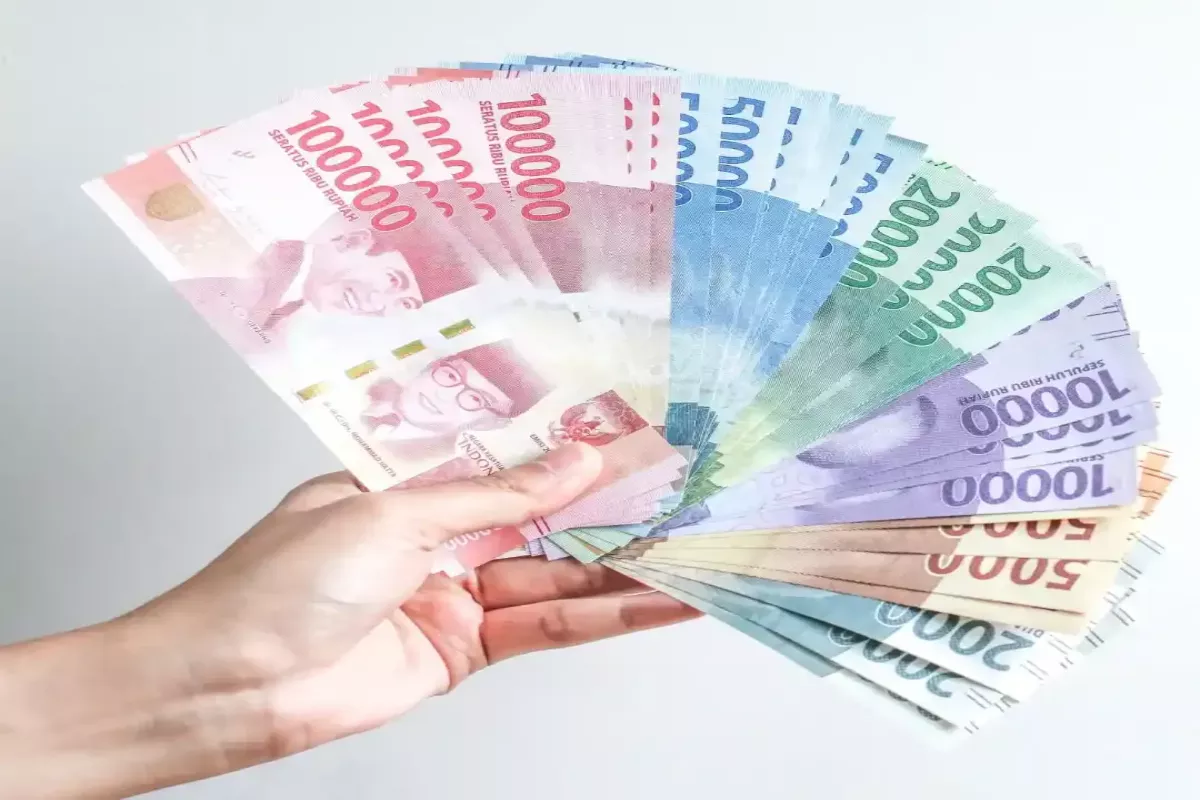 Nilai Tukar Rupiah Hari Ini Tembus Level Psikologis Baru Terhadap Dolar