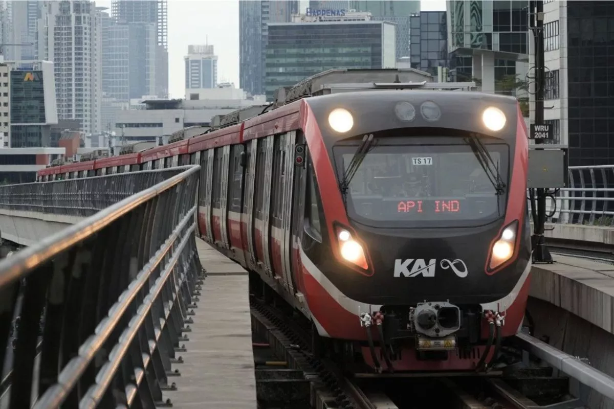 LRT Jabodebek Tambah Frekuensi Perjalanan Saat Jam Sibuk