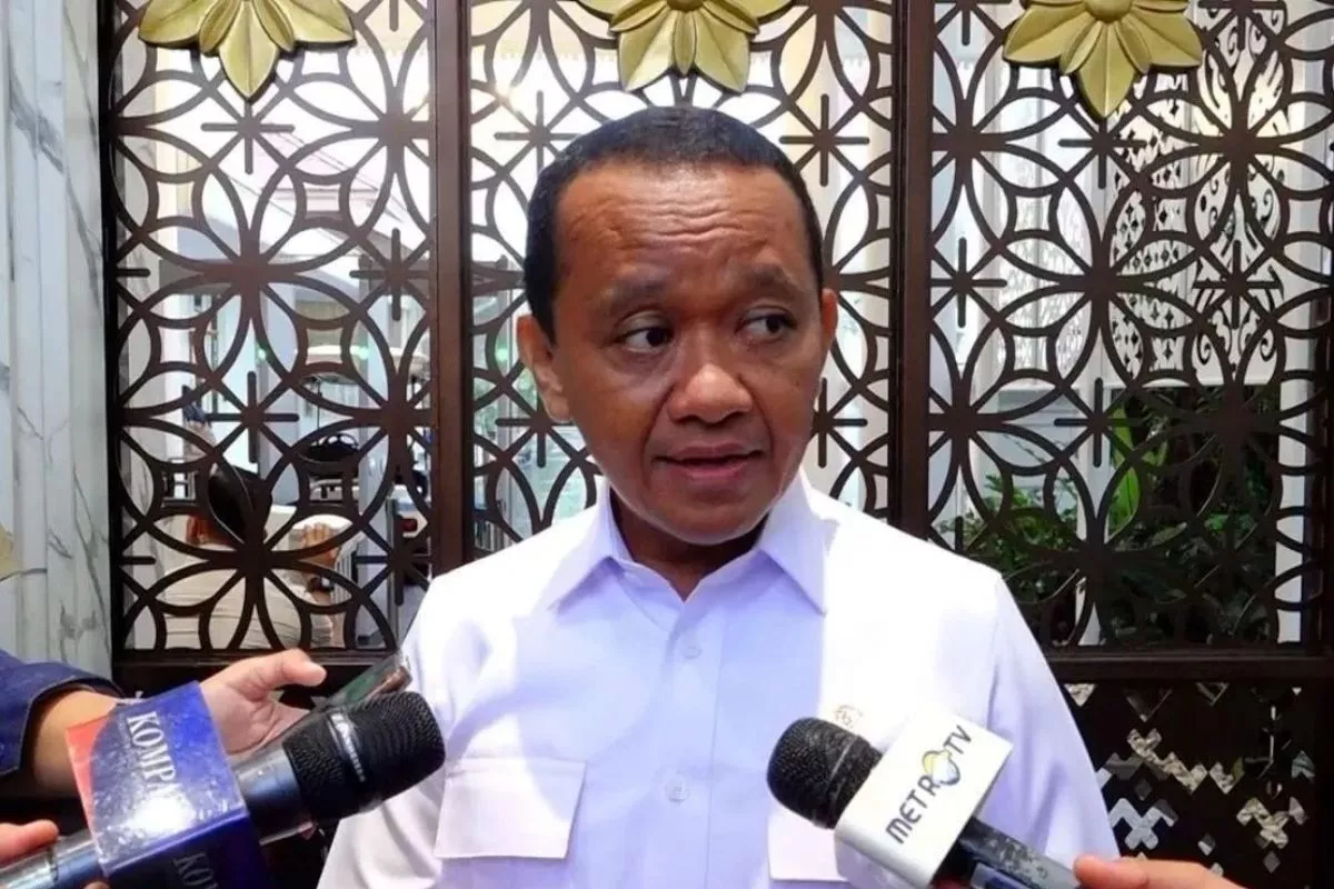 PLTS 100 GWp: Hemat APBN dan Pangkas Impor BBM