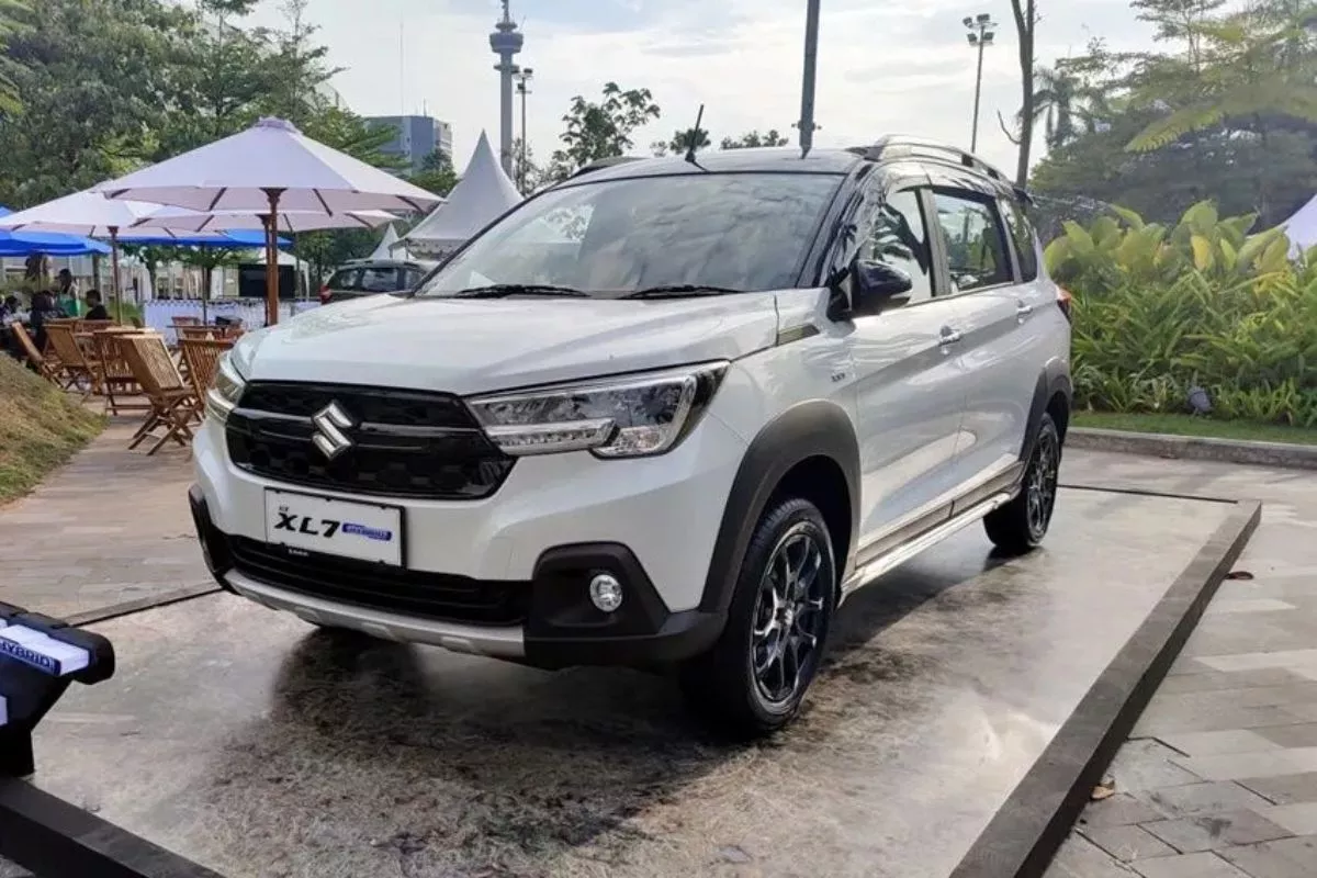 Suzuki Mulai Serahkan XL7 Terbaru dengan Angka Pesanan 1.300 Unit