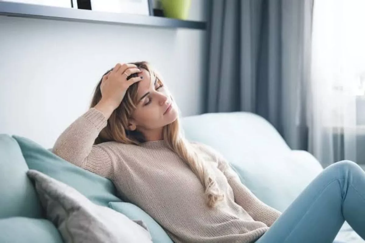 Penyebab dan Cara Mengatasi Emotional Hangover yang Menguras Energi