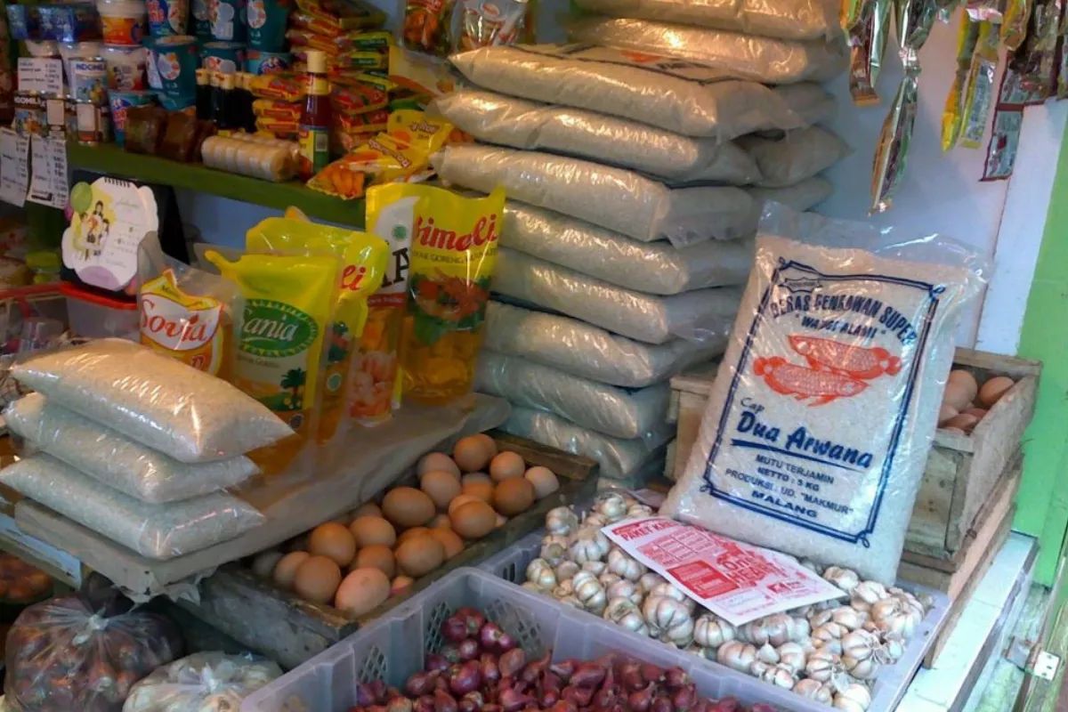 Minyak Goreng Curah Rp 20.356, Beras Premium Turun Tipis