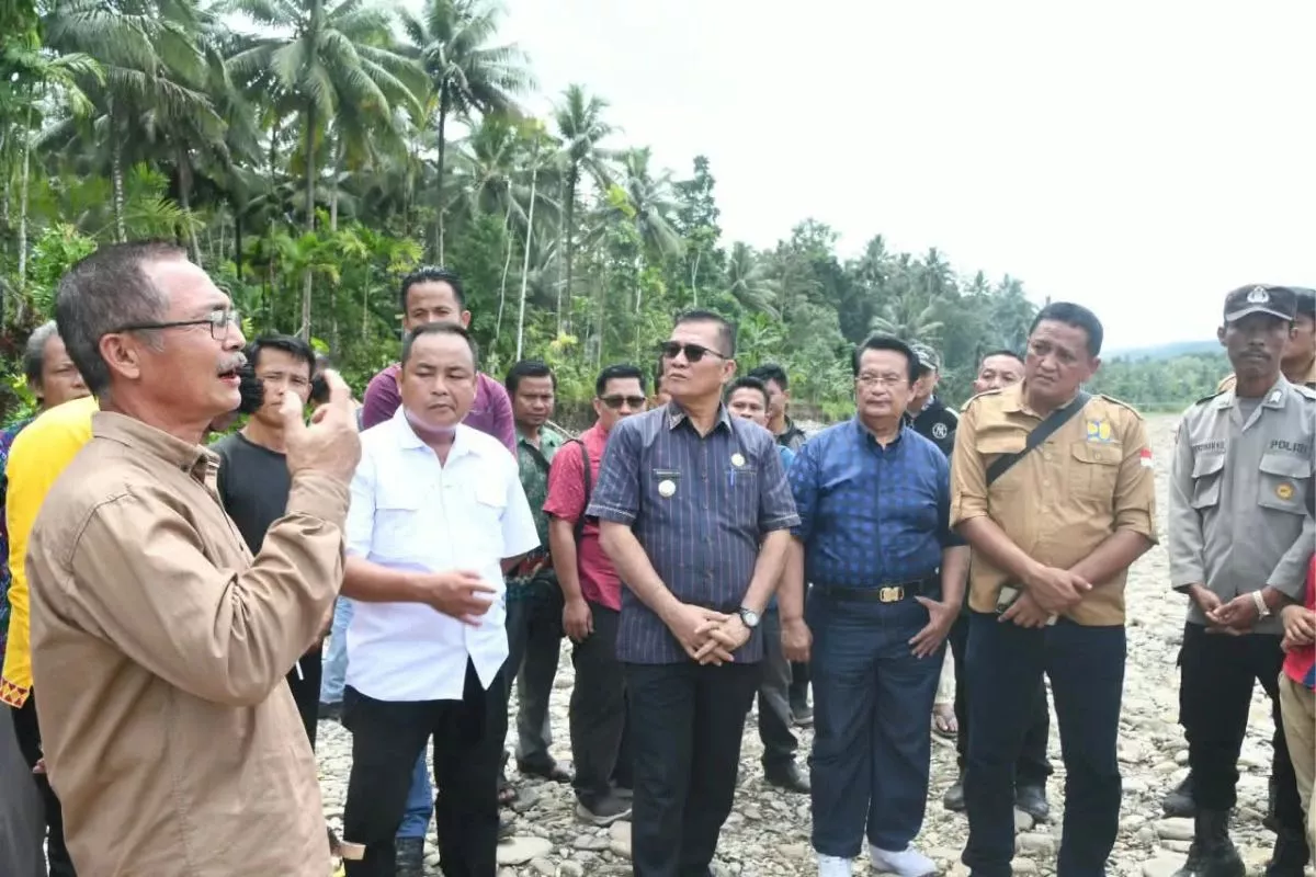 Bupati Nias Selatan Tinjau Infrastruktur Jalan dan Jembatan Aramo
