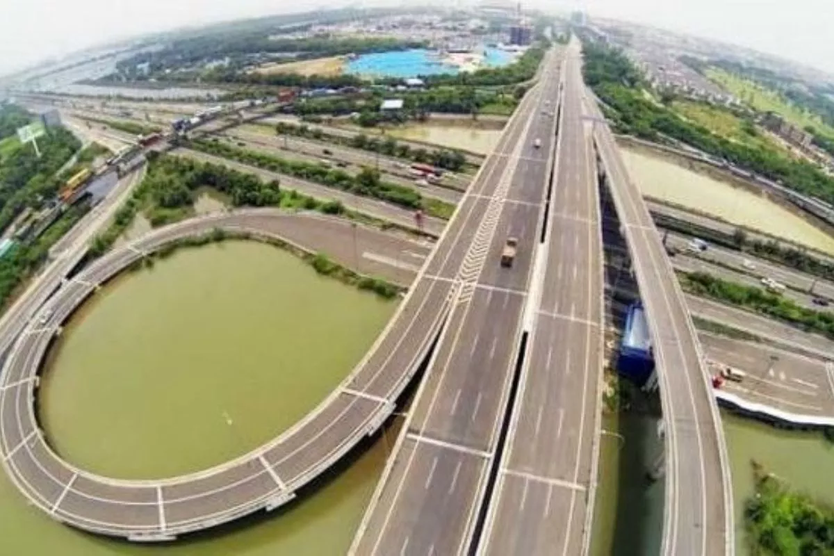 Pendapatan dan Laba Tol META Tumbuh Positif