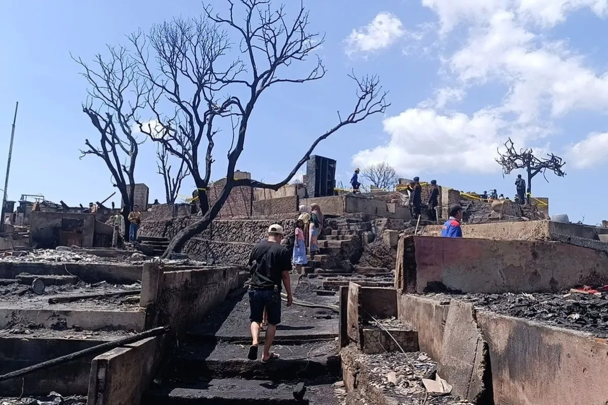 Desa Adat Sade Lombok Terbakar, Pusaka Musnah