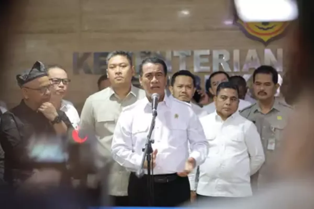 Amran Bakal Copot Belasan Pejabat Kementan Terkait Mafia Pangan Berita
