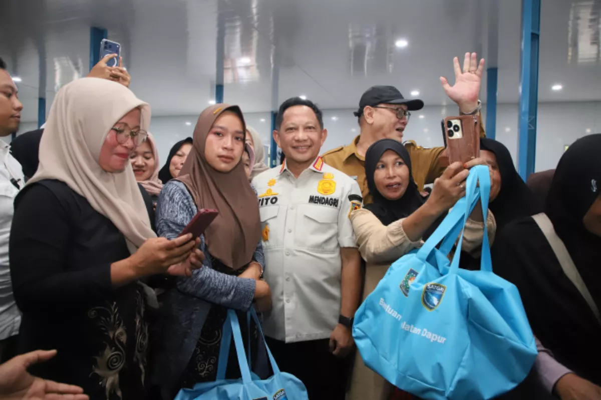 Senyum Penyintas Desa Tunyang Kembali Rekah di Huntara Baru