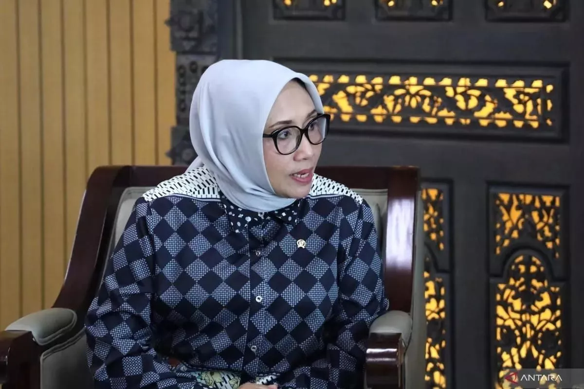 Tinjau Pengungsi Gempa NTT, Menteri PPPA Jamin Kebutuhan Terpenuhi