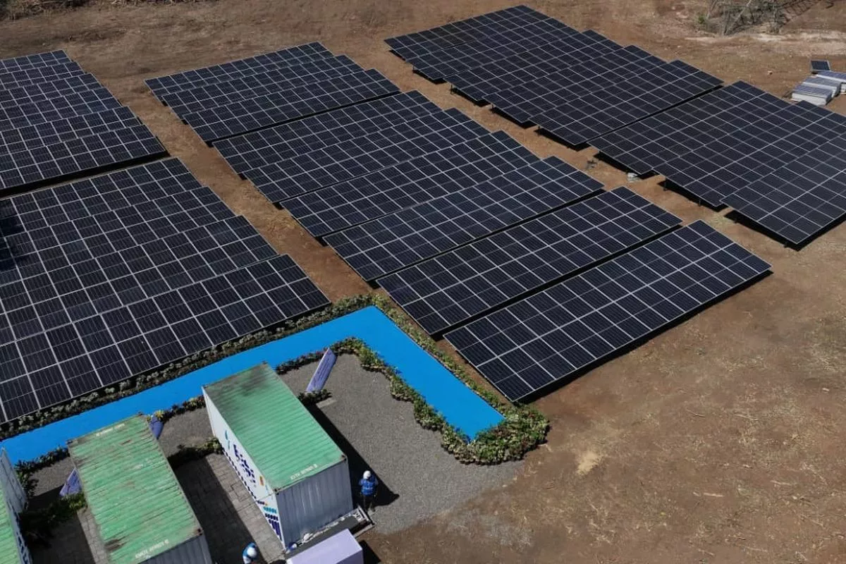 Kejar Target PLTS 100 GW dalam 3 Tahun, Ini Rekomendasi IESR