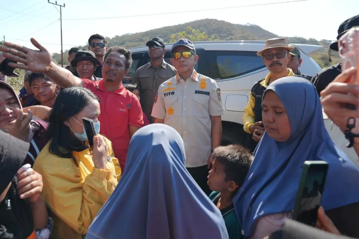Mendagri Tito Dengarkan Keluhan Warga Terdampak Gempa Nagekeo NTT