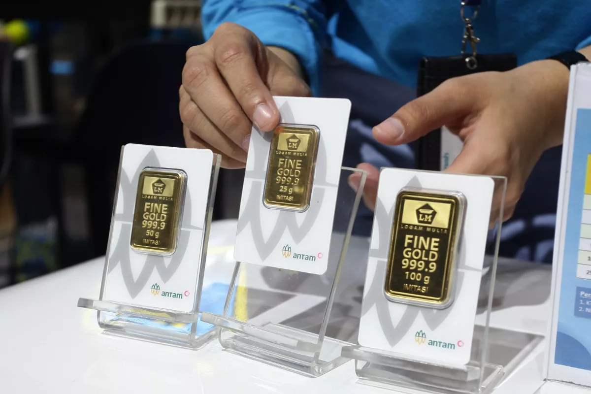 Harga Emas Antam di Pegadaian Turun ke Rp2.922.000 per Gram